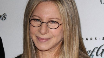 Streisand slavila narozeniny s Brosnanem, Spielbergem a dalšími