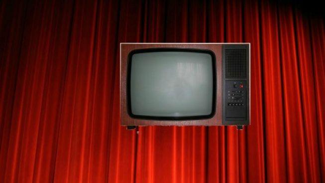 Televize versus divadlo