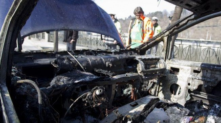 Na rakouské dálnici shořelo auto české rodiny