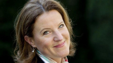 Peake vymýšlí název své nové strany a shání podpisy