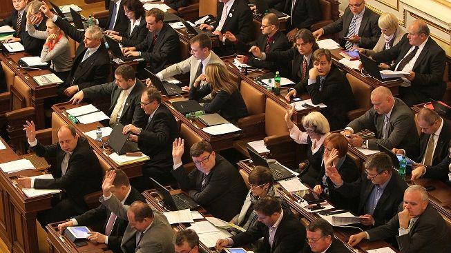 Sněmovna přerušila jednání do příští středy