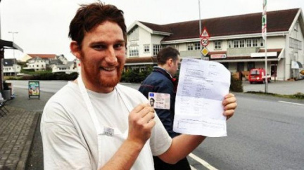 Švédovi s plnovousem úřady nevěřily, že je muž