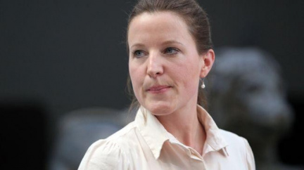 Peake: Předčasné volby nejsou řešení; volá po zodpovědnosti 