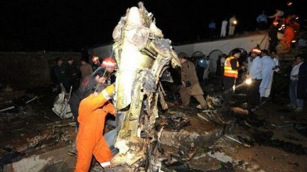 Obrovské letecké neštěstí v Pákistánu: 127 mrtvých!