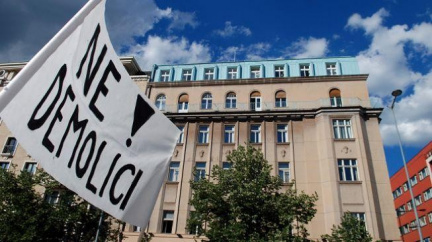 Ministerstvo definitivně odepsalo dům na Václavském náměstí