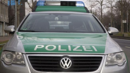 Češi v Německu ukradli auto a brutálně zmlátili jeho majitele