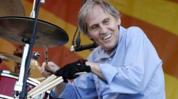 Zemřel Levon Helm, bubeník Boba Dylana