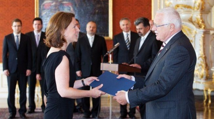 Klaus: Odchod Peake vyvolá další politické otřesy