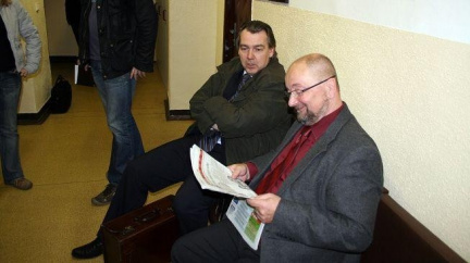 Zneužíval děti, soud ho zprostil viny, ale musí se léčit