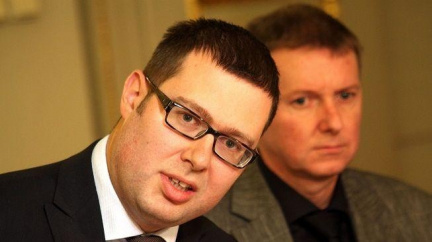 Usedne do křesla ministra školství náměstek Nantl?