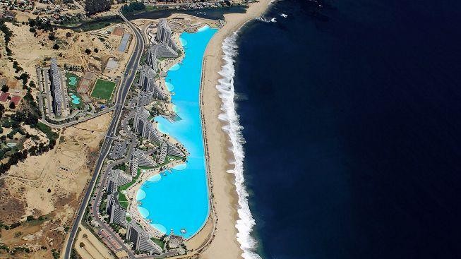 Bazény XXL aneb vlna modrozelené vody zaplavuje svět