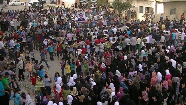 V Sýrii pracují "pozorovatelé", boje pokračují dál