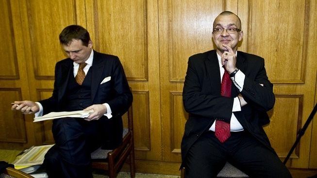 Soud zprostil Víta Bártu i Jaroslava Škárku obžaloby z korupce