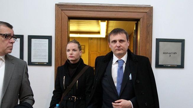 Bárta pozastavuje své členství ve straně a podává rezignaci