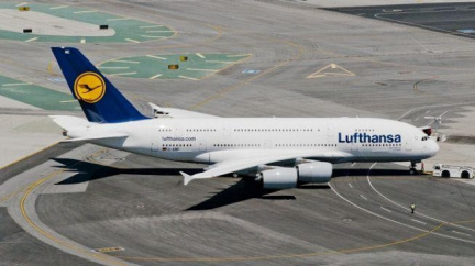 Lufthansa započala celodenní stávku. Lety do Prahy jsou také zrušeny