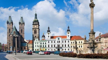 V Hradci Králové bude opět jezdit turistický vláček