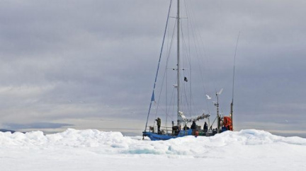 Plachetnice na cestě kolem světa zmizela u Antarktidy