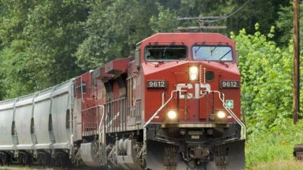 Tragédie na Znojemsku: mladou dívku srazil vlak