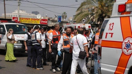Sebevražedný atentátník na motorce zabil 9 lidí, 26 zranil