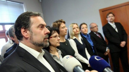 Radek John: Demise si nechám u sebe pro další kroky