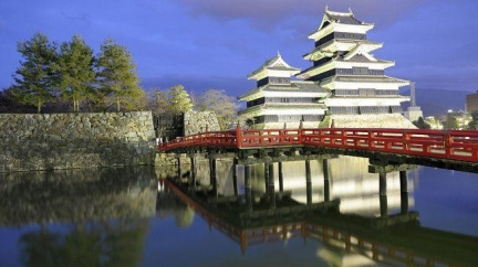 Japonsku hrozí cunami až 35 metrů vysoké, stavěné 18metrové hráze nevystačí