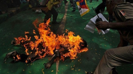 V Tibetu se za poslední rok na protest upálilo už 30 Janů Palachů