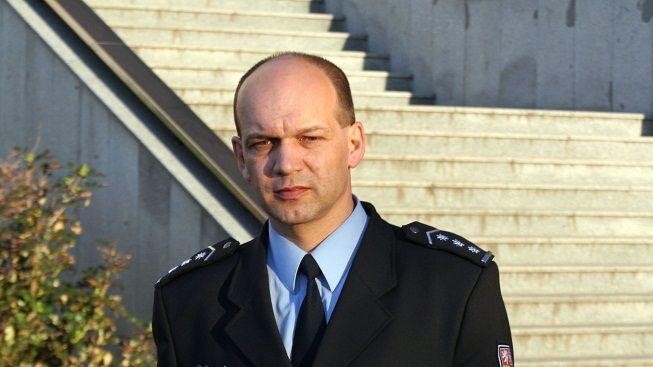 Vondrášek se drží zuby nehty! Z funkce šéfa pražské policie neodejde