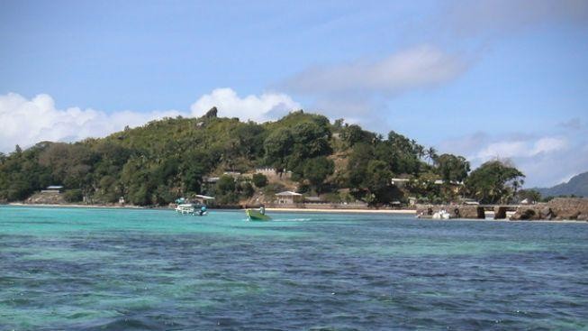 Uprostřed ráje na Seychelách je věznice pro piráty