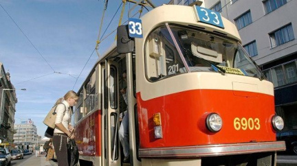 Jízdenky platily o hodinu méně kvůli letnímu času. Revizoři ale nepokutovali