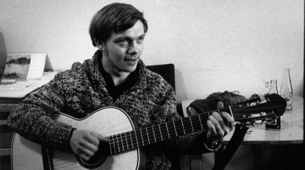 Takto psal Karel Kryl o rozkrádání, Havlovi i Klausovi. Nikdo to nechtěl vydat