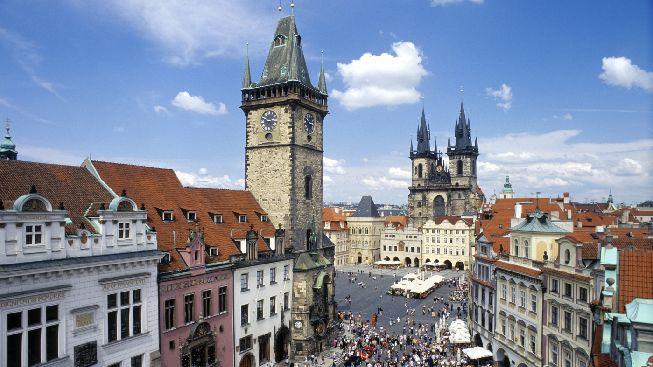 Proč Praha přitahuje tolik turistů z celého světa?