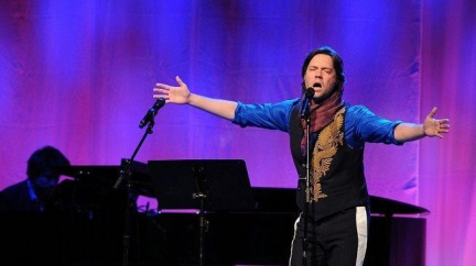 V Ostravě zazpívá Rufus Wainwright, gay aktivista a písničkář z Moulin Rouge