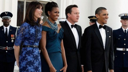 Obama povečeřel s Cameronem, pozval i Clooneyho, Buffetta a Bransona