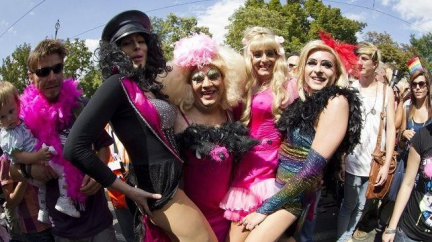 Pochod homosexuálů v sobotu zaplaví Prahu. Očekává se 15 000 lidí