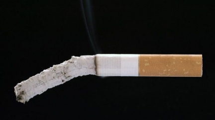 Zapálená cigareta způsobila ošklivé popáleniny poloviny mužova těla