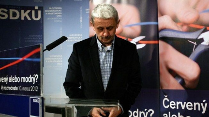 Porazila pravice sama sebe?