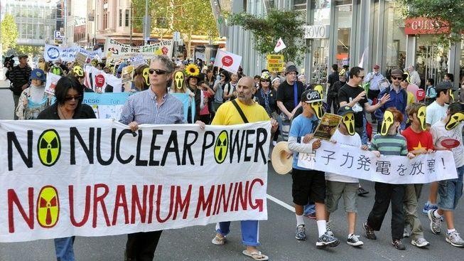 Výročí katastrofy ve Fukušimě doprovodily demonstrace proti jádru