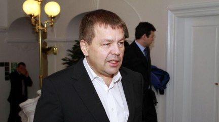 Koalice v problémech: Tluchoř a Úlehla nepodpoří klíčové daňové změny