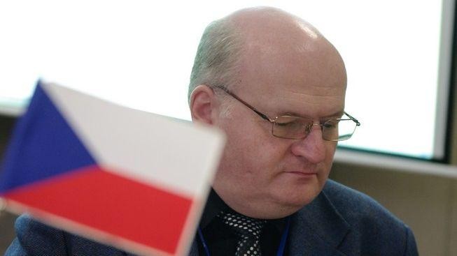 Boj o Ústav pro studium totalitních režimů přiostřuje, část rady na protest rezignovala