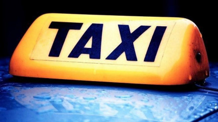 Praha kontroluje aplikace Uber. Ministerstvo neví, jestli neodporuje zákonu