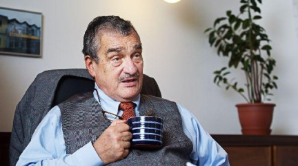 Putin si volby "dobře připravil", glosuje ironicky Schwarzenberg