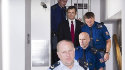 Rath se po dvou měsících objeví znovu ve Sněmovně