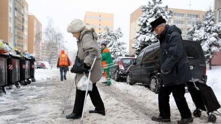Téměř 200.000 důchodců v Česku stále pracuje