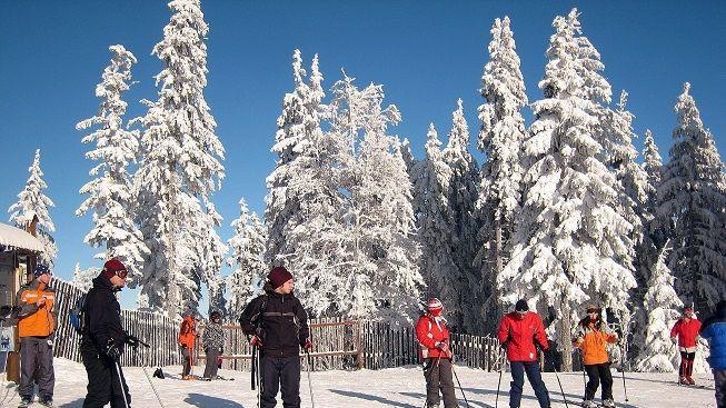Šumava má zatím sněhu dost. Lyžařské areály jsou připraveny na víkend