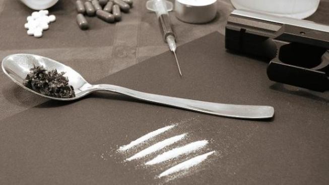 Policisty obviněné z prodeje drog zadržela inspekce