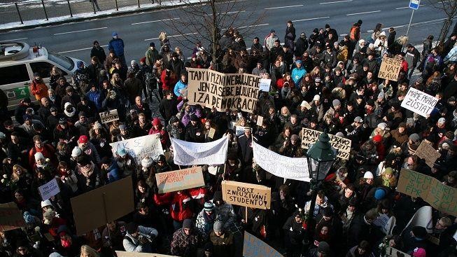 Studenti v Praze demonstrují proti reformě VŠ