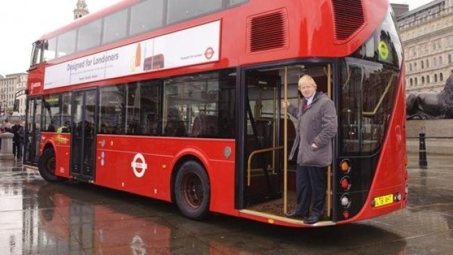 Legenda ožívá: Naskakovací autobusy se vrací