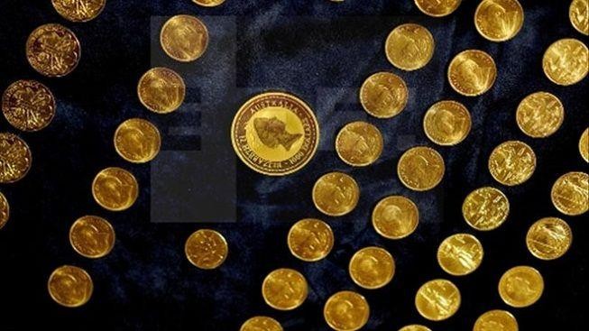 Miliardový poklad přistál ve Španělsku. Poklad z potopené lodi se vrátil domů