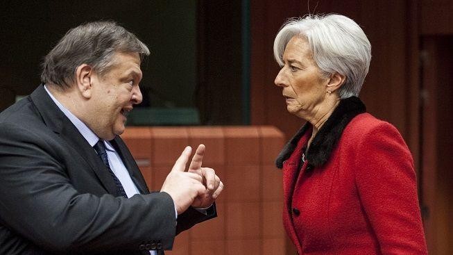 Smlouva o úvěru Řecko zavazuje k členství v eurozóně