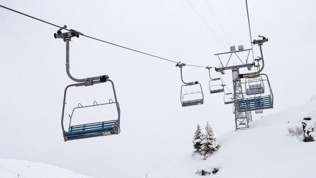 Sněhu dostatek, lyžařů málo